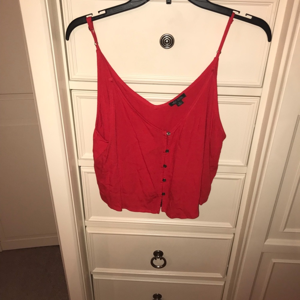 Red crop flowy cami